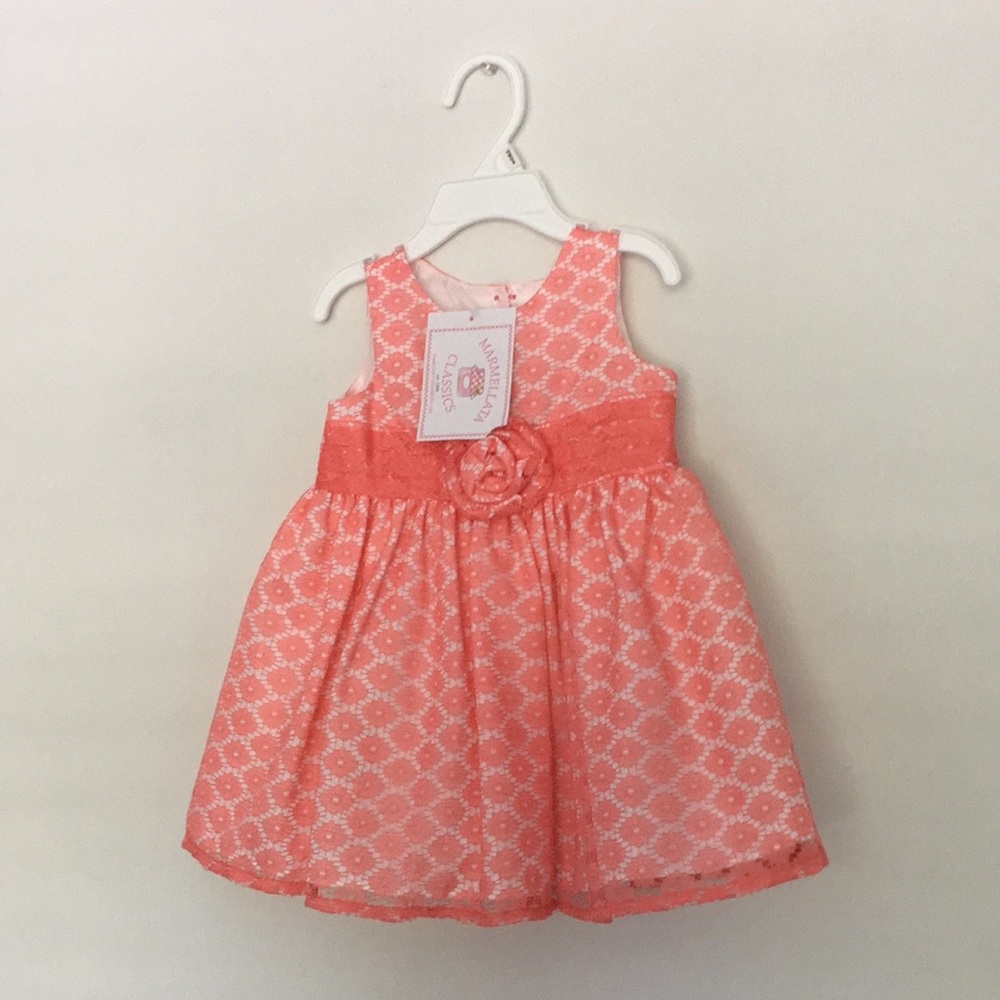 A marmllata that is light pink